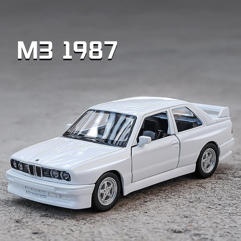 Carro em Miniatura 1:36 BMW M4 - M3