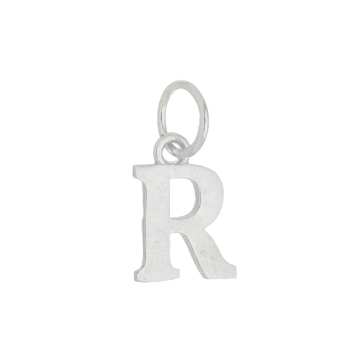 Colar com pingente de letras
