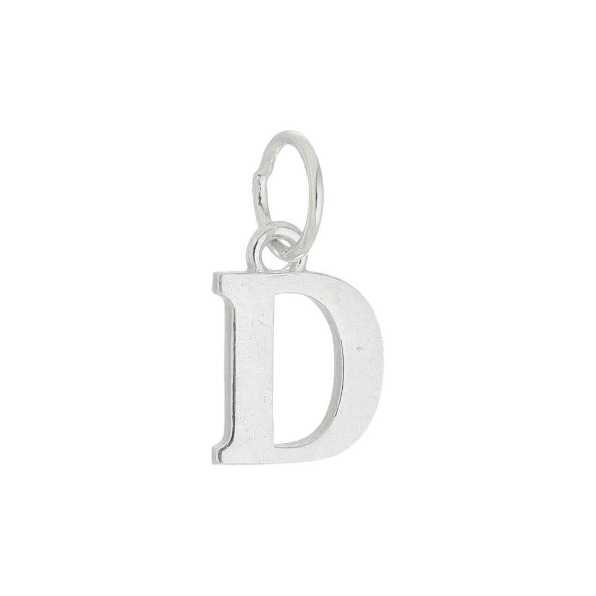 Colar com pingente de letras