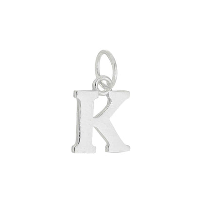 Colar com pingente de letras